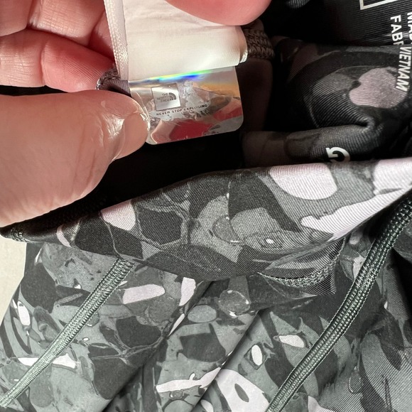 North Face Printed Motivation Hi-Rise 7/8 Pocket Leggings Women's Larg Camo Grey - Picture 9 of 10